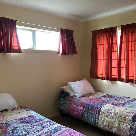 Korimako Ridge - Lake Hawea Holiday Home Esterno foto