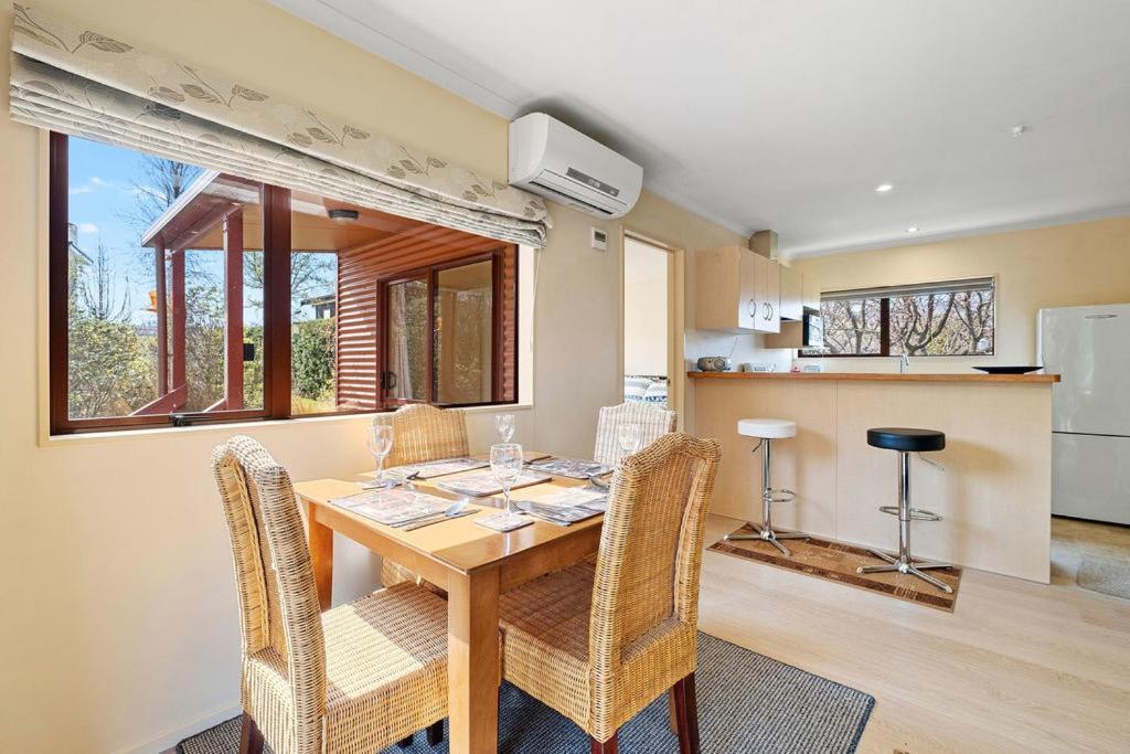 Korimako Ridge - Lake Hawea Holiday Home Esterno foto