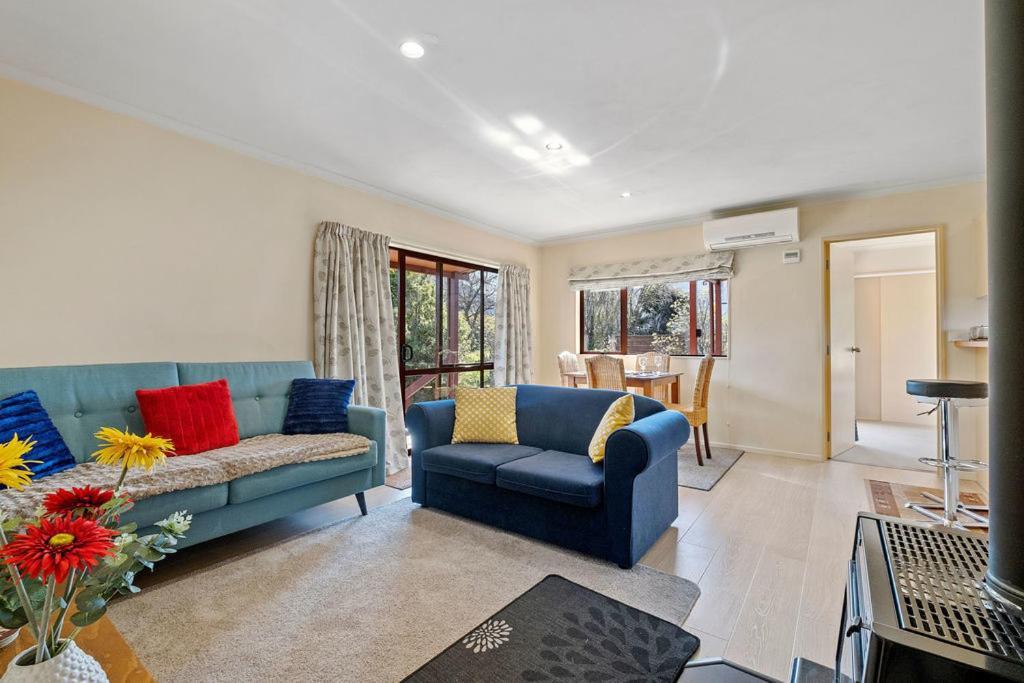 Korimako Ridge - Lake Hawea Holiday Home Esterno foto