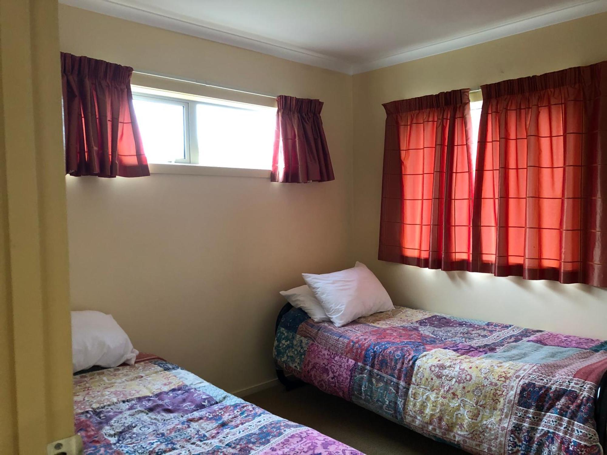 Korimako Ridge - Lake Hawea Holiday Home Esterno foto
